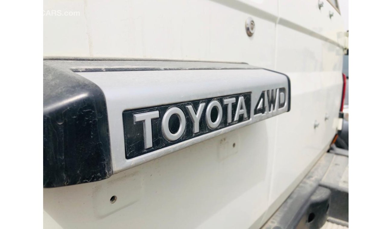 Toyota Land Cruiser 4.2L DIESEL, 5 DOOR, V6, M/T, HARD TOP