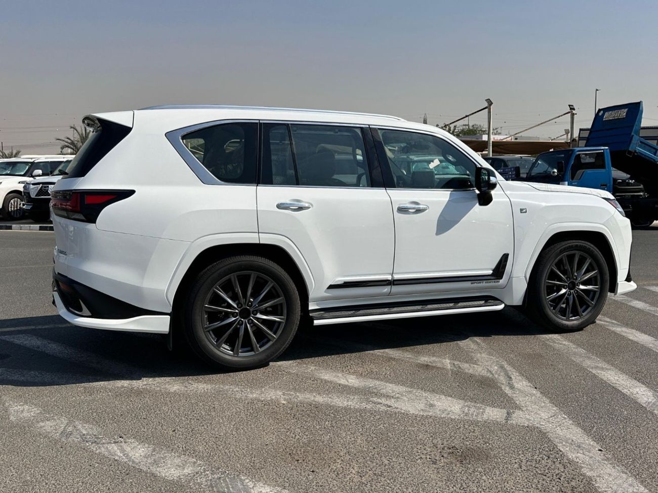 Lexus LX 600 LEXUS LX600 SPORTS EDITION 3.5L 4WD 5DOOR SUV 2024