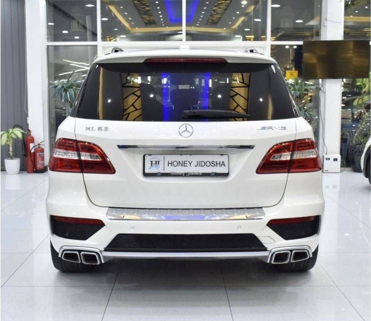 مرسيدس بنز ML 63 AMG EXCELLENT DEAL for our Mercedes Benz ML63 AMG ( 2015 Model ) in White Color GCC Specs