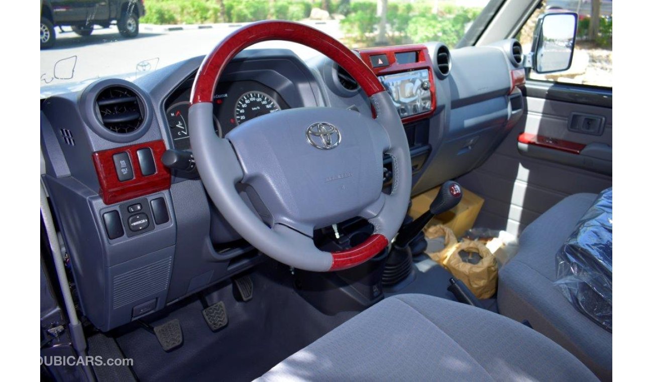 Toyota Land Cruiser Pick Up 4.5L V8 DIESEL DLX MANUAL TRANSMISSION