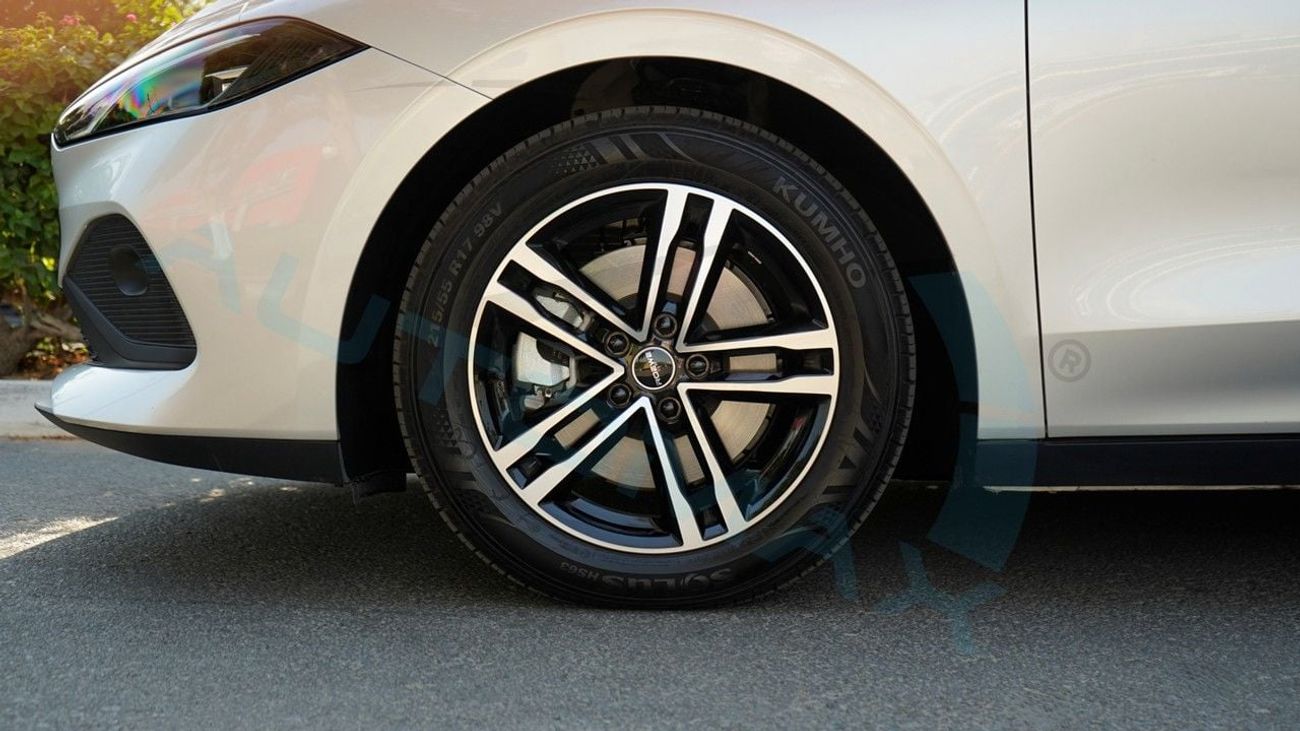 Roewe D7 (For Export , НА ЭКСПОРТ) DMH 1.5L Plug-in Hybrid FWD GCC 2026 Без пробега