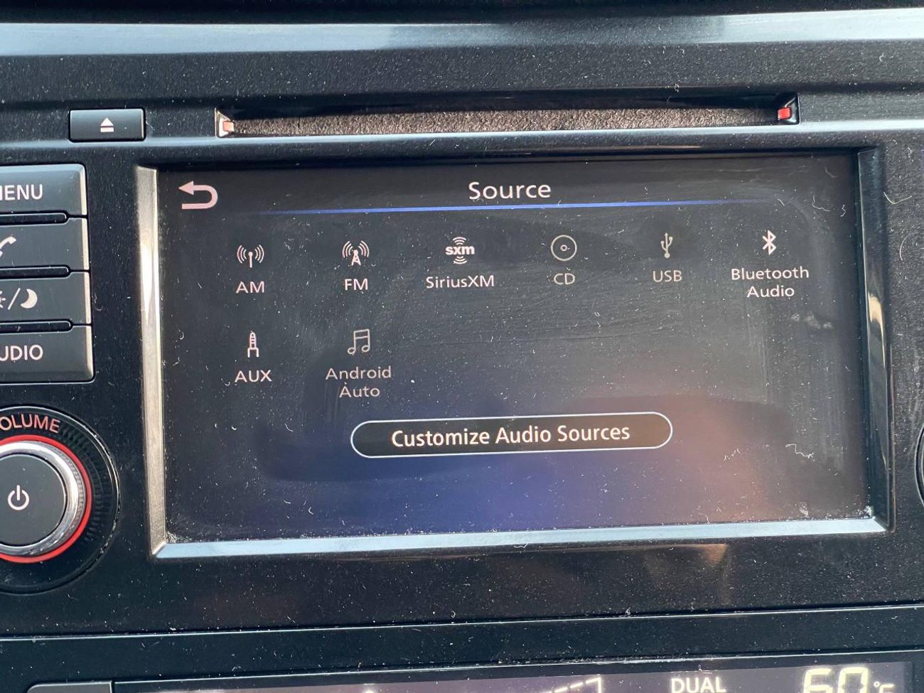 Nissan Rogue SV / V4 2.5L / RADAR / ROAD ASSIST / BIG SCREEN / 4X4 / RIMS / IN PERFECT CONDITION