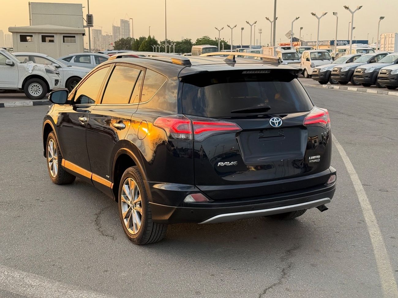 تويوتا راف ٤ 2018 TOYOTA RAV4 LIMITED HYBRID 360CAMERA FULL OPTIONS IMPORTED FROM USA