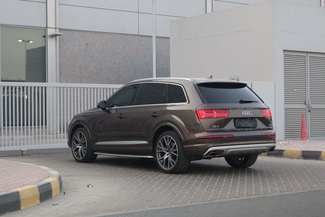 أودي Q7 55 TFSI