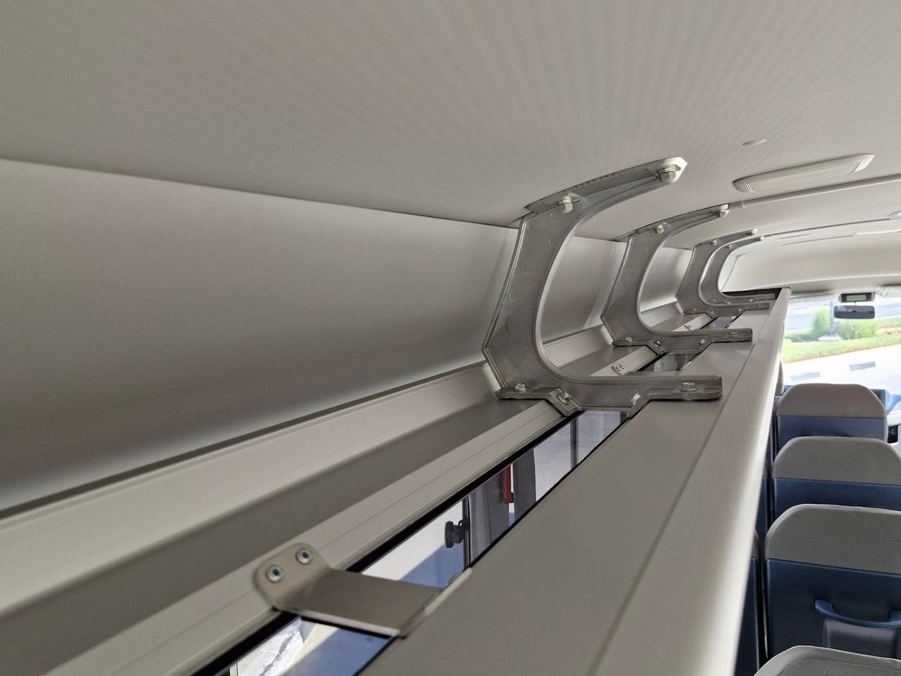 تويوتا كوستر ECTALM003 - 2025 Toyota Coaster – 2.8L Diesel Auto – 22 Seats, Cool Box