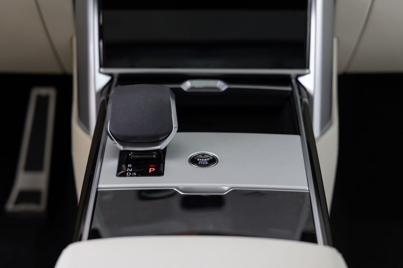 لاند روفر رينج روفر Land Rover | Range Rover | Autobiography P530 | GCC | Automatic side steps | 2026 (EXPORT)