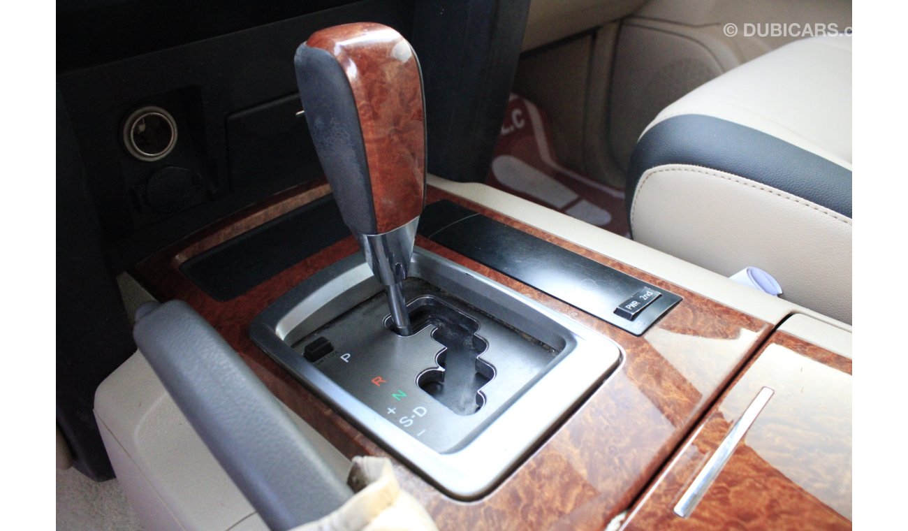 تويوتا لاند كروزر GXR V8 / 4.6L Petrol / DVD Camera / Driver Power Seat / Leather Seats (LOT # 4562)