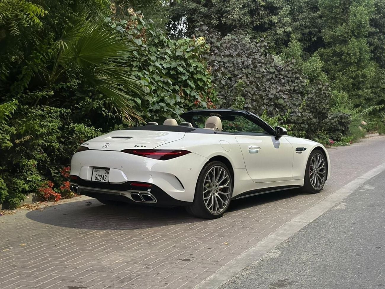 مرسيدس بنز SL 55 AMG Roadster 4Matic+