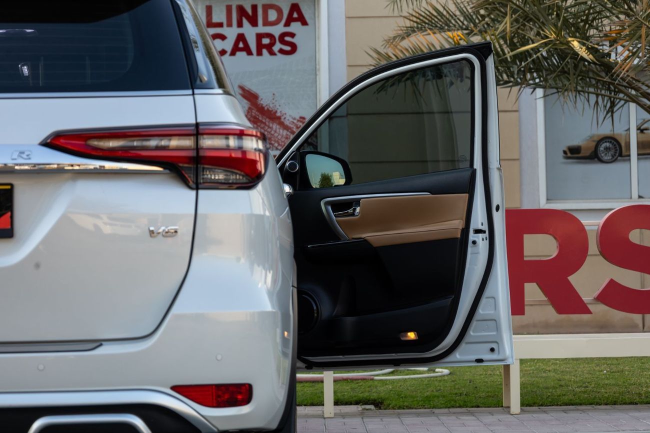 تويوتا فورتونر VXR 4.0L (278 HP)