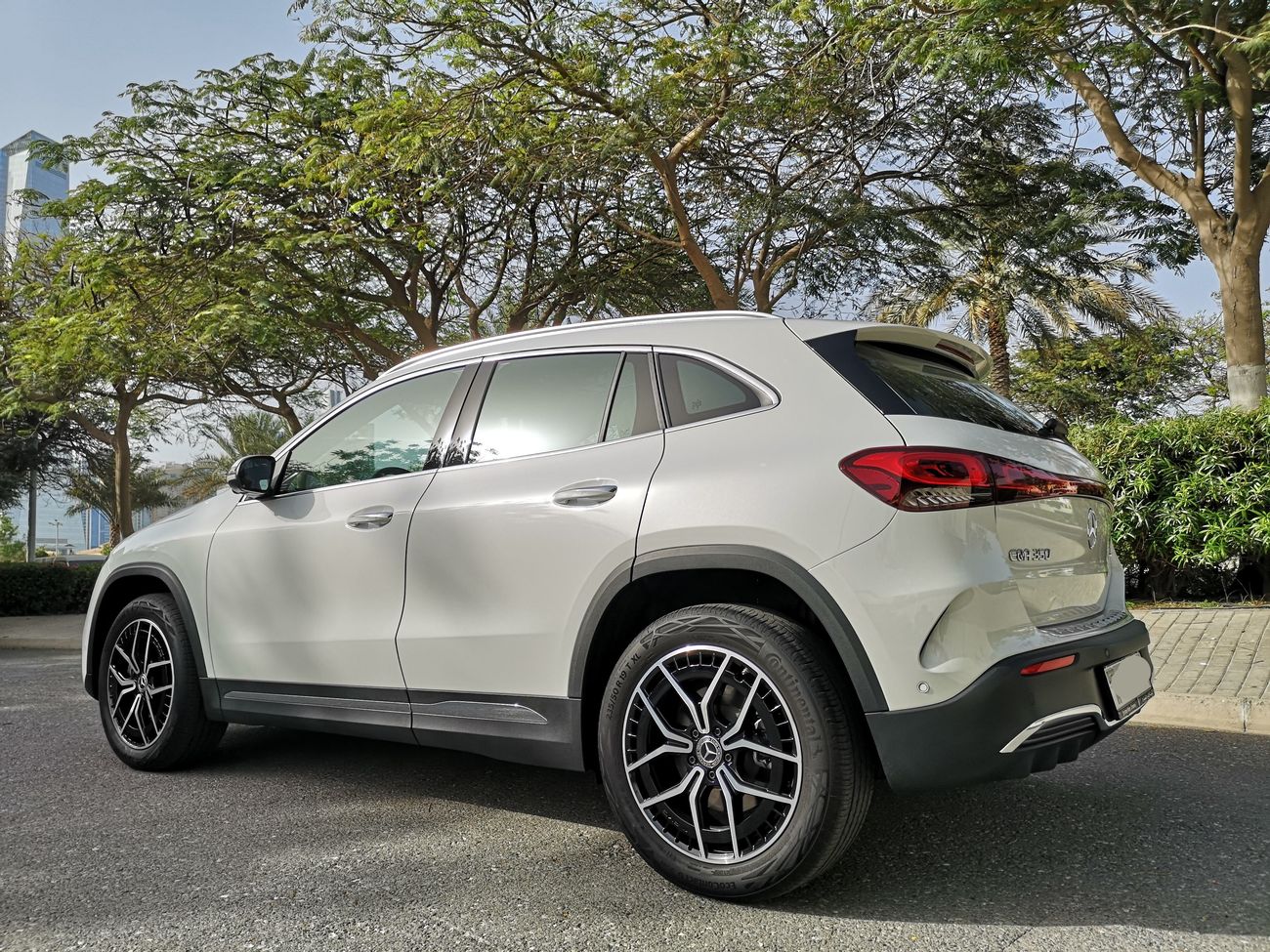 مرسيدس بنز EQA 350 Premium Plus