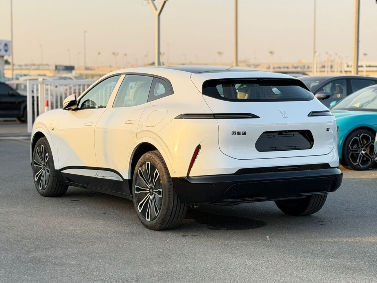 أفاتر 07 REEV Max Edition