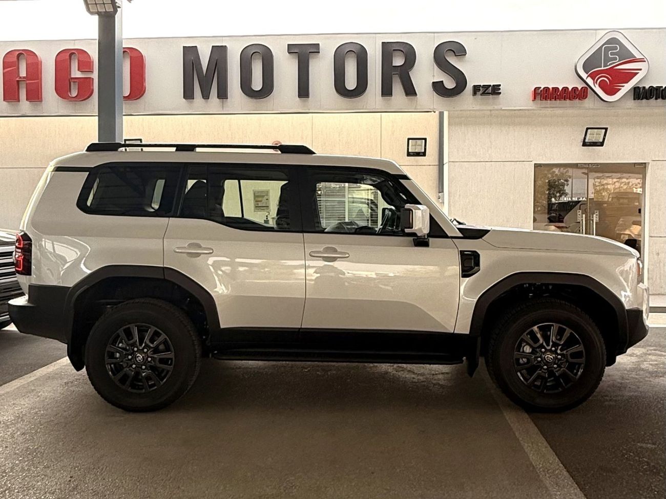 Toyota Prado 2.4 TURBO SUNROOF BLACK INTERIOR  **EXPORT ONLY**التصدير فقط خارج الخليج**