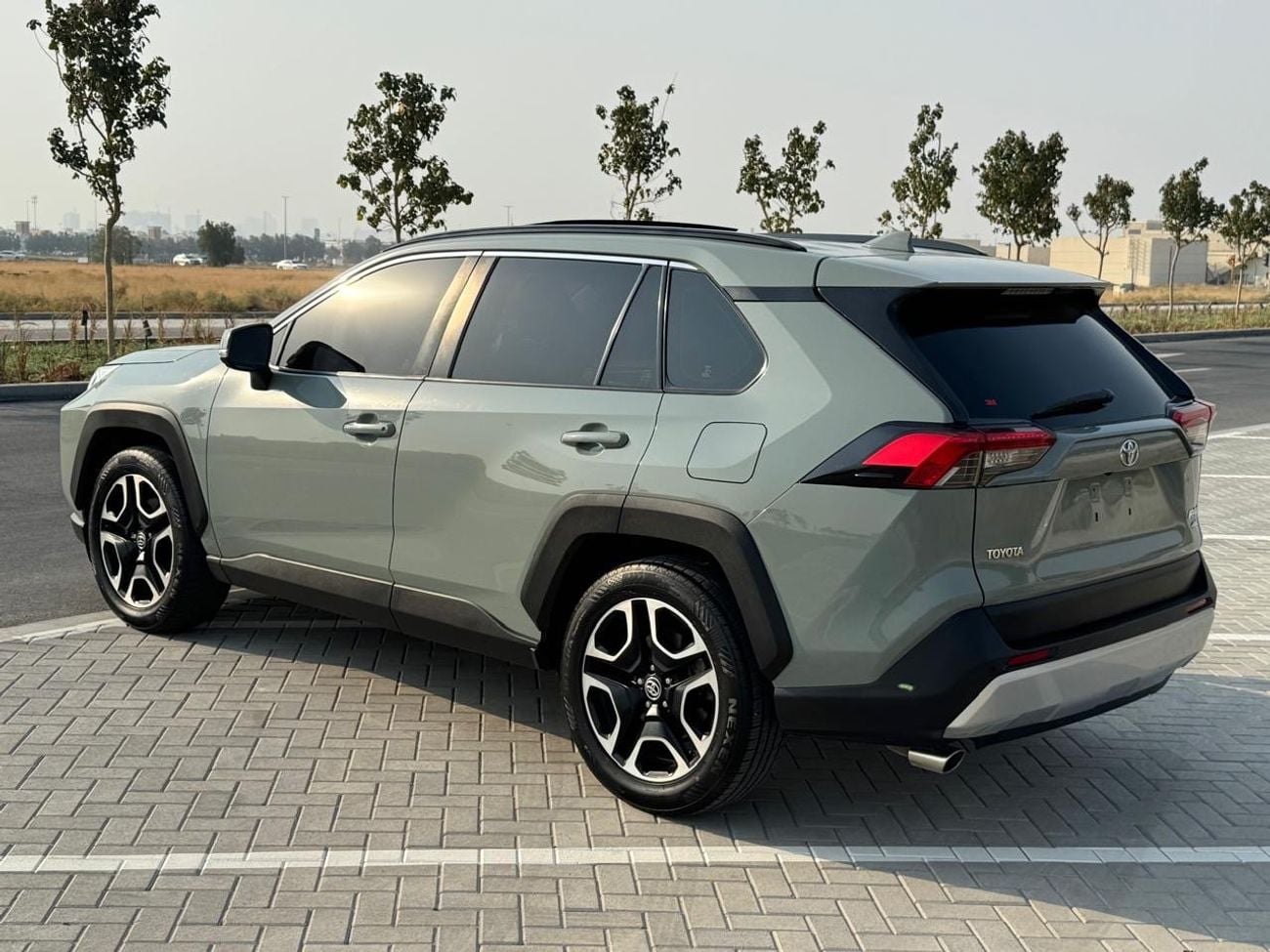 Toyota RAV4 ADVENTURE