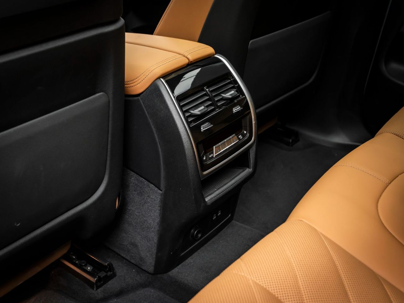 BMW X5 40i M Sport 3.0L 2024 BMW X5 xDrive40i M Sport Pro, January 2029 BMW Warranty + Service Contract, Lo