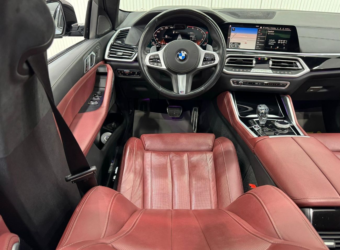 بي أم دبليو X6 M50i 4.4L 2022 BMW X6 M50i, Aug 2026 AGMC Warranty + Service Package, AGMC Full Service History, GCC