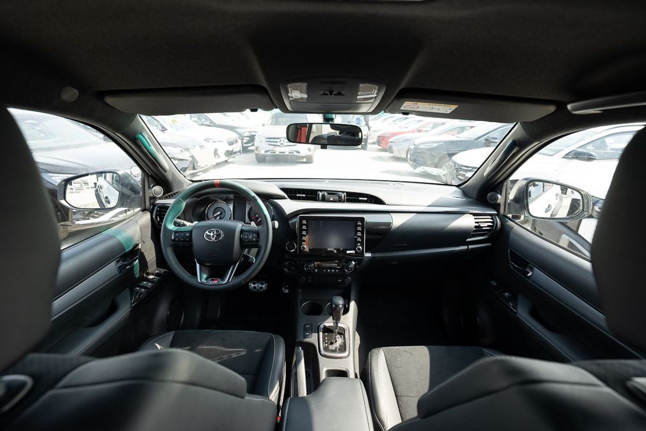 تويوتا هيلوكس GR-S 4.0L