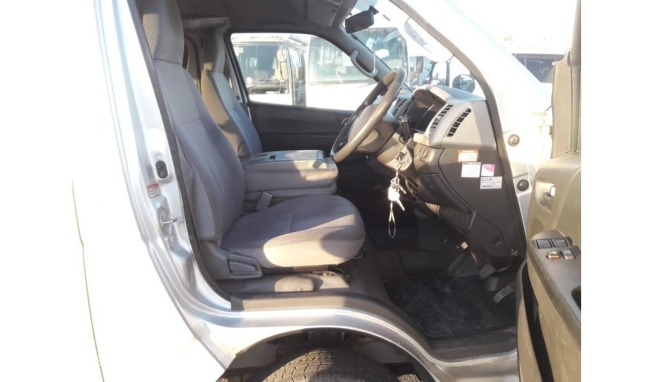 تويوتا هاياس Hiace RIGHT HAND DRIVE (Stock no PM 459 )