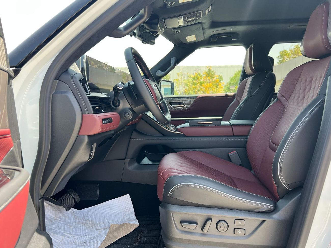 إنفينيتي QX80 Autograph Captain Chairs 3.5L