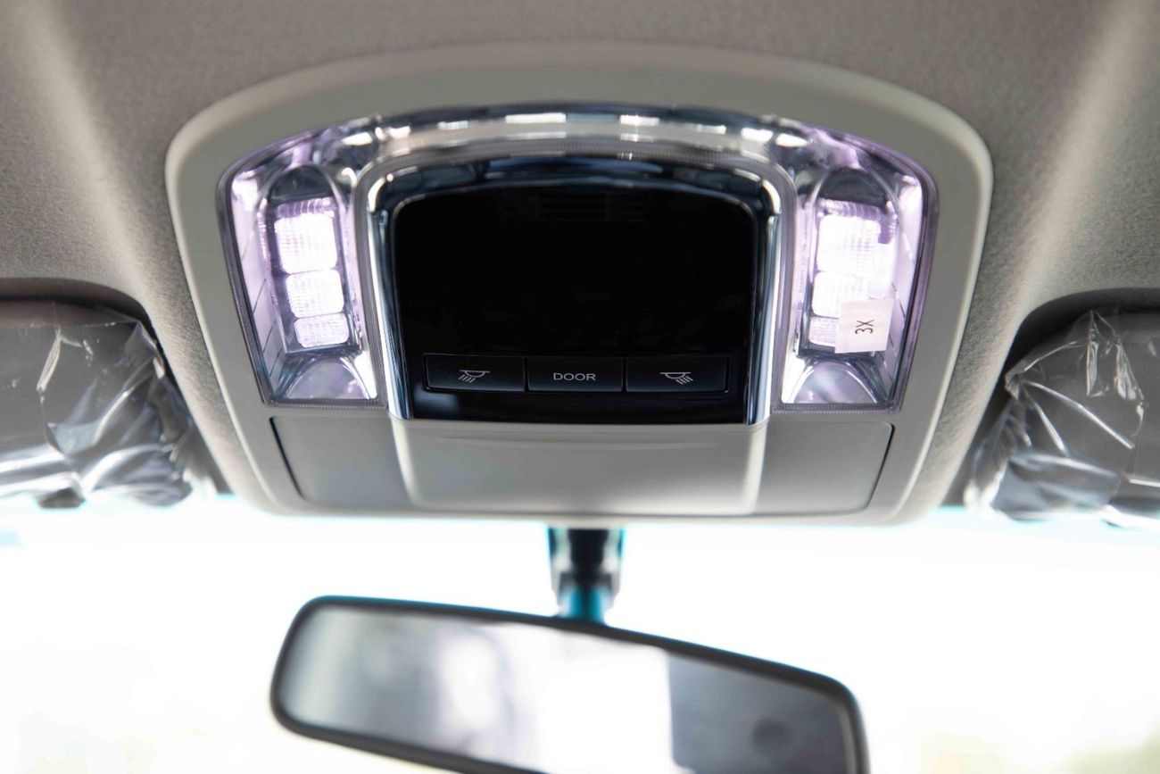 Toyota Fortuner 2023 Toyota Fortuner 4.0 Adventure - Platinum White Pearl inside Black