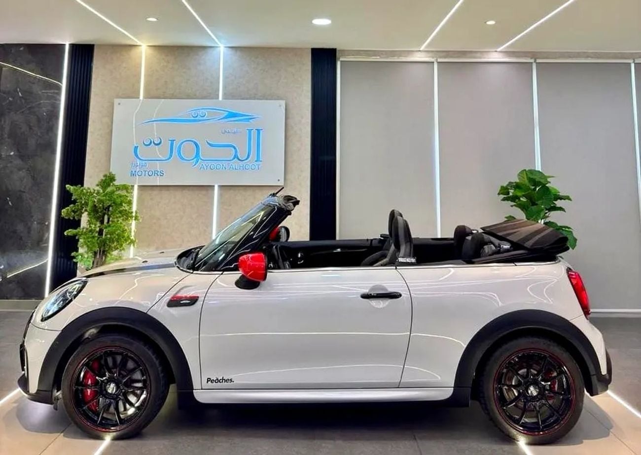 Mini Cooper CONVERTIBLE JCW || STYLISH II AWESOME COLOR I| EXCEPTIONAL PERFORMANCE