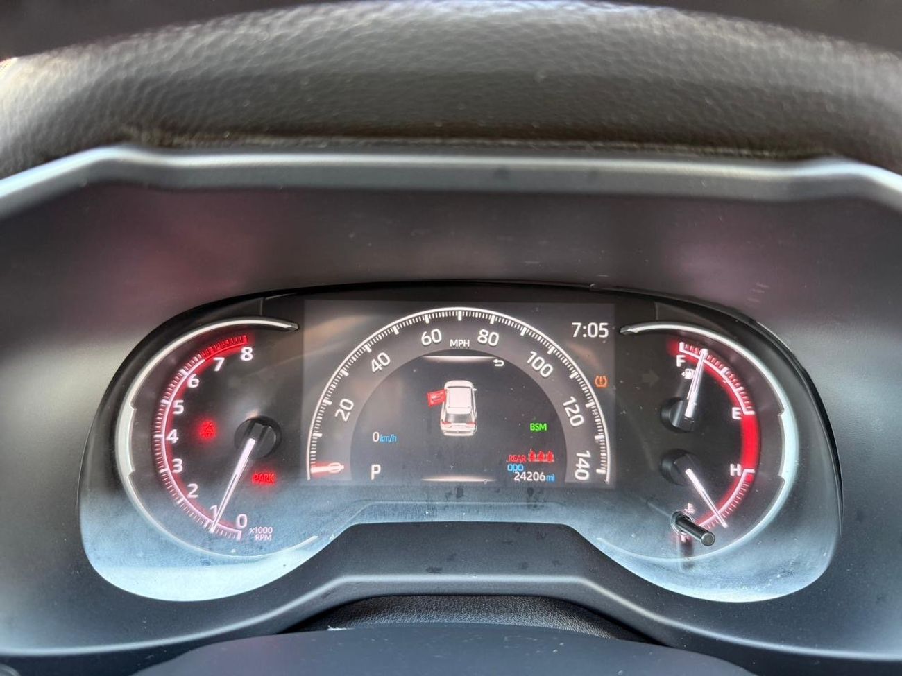 تويوتا راف ٤ XLE premium 2.5L | Sunroof | leather seats | push start full option