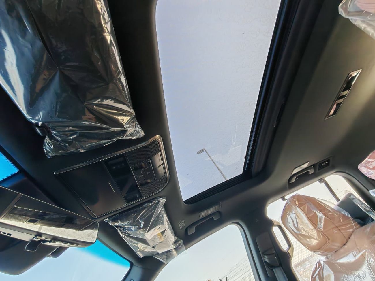 لكزس LX 700h 2026 Lexus LX700h Signature 7-Seater HEV  3.5L V6 Twin-Turbo Petrol A/T 4WD Export Only