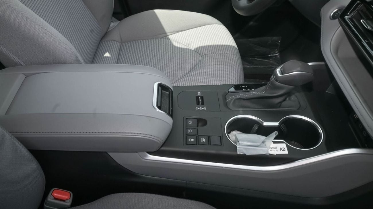 تويوتا هايلاندر Toyota Highlander LE 2.5L Standard Hybrid - 2024 (Export)