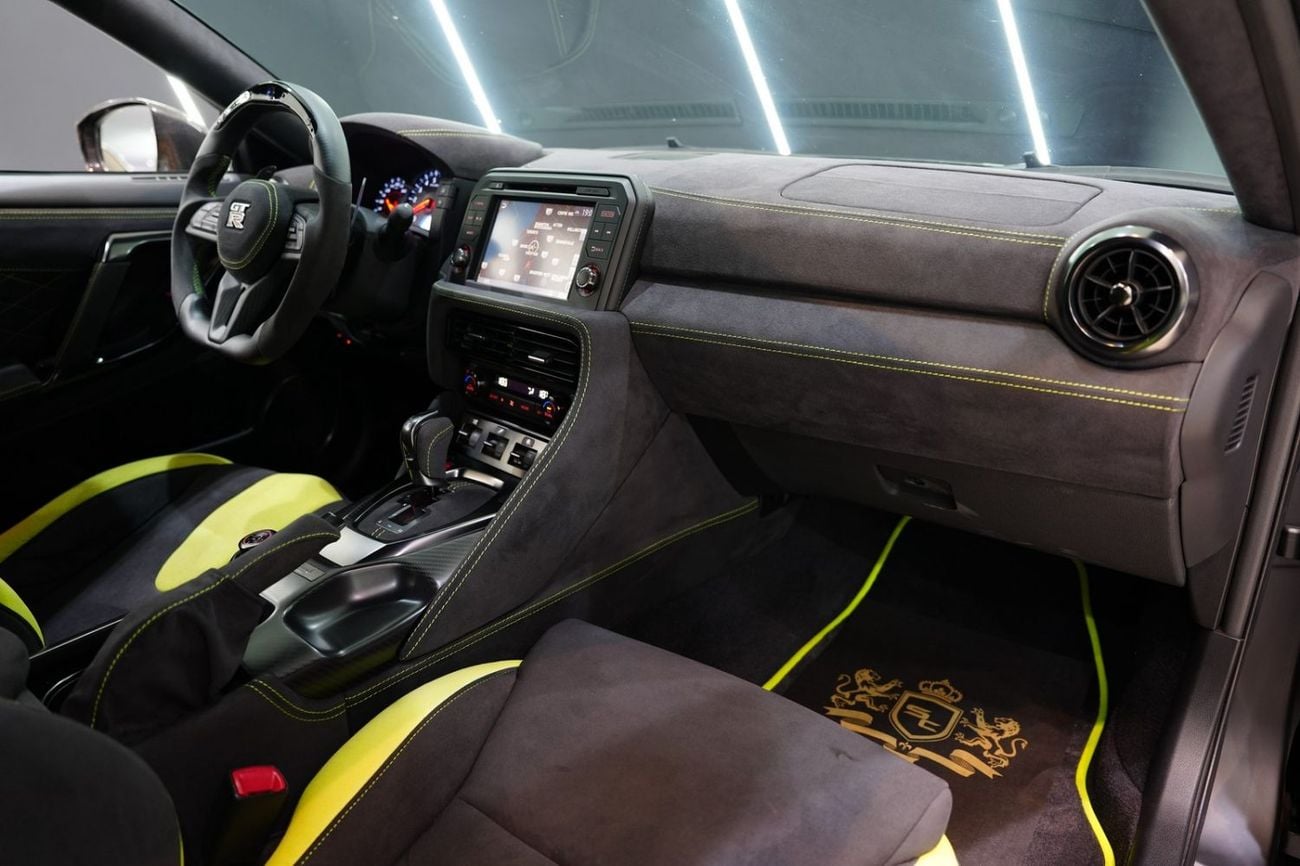نيسان جي تي ار NISMO 2021 Nissan GT-R Track Edition, Full Carbon Kit, Turquoise Accent, Recaro Sport Seats, Bose Audio!!