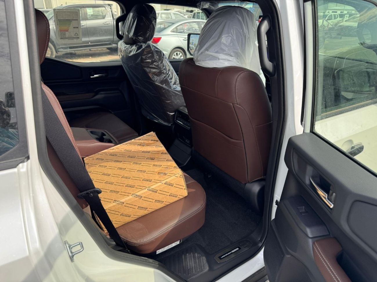 Toyota Prado 2.4L 4WD PETROL AUTOMATIC TRANSMISSION ( FOR RE-EXPORT ONLY )