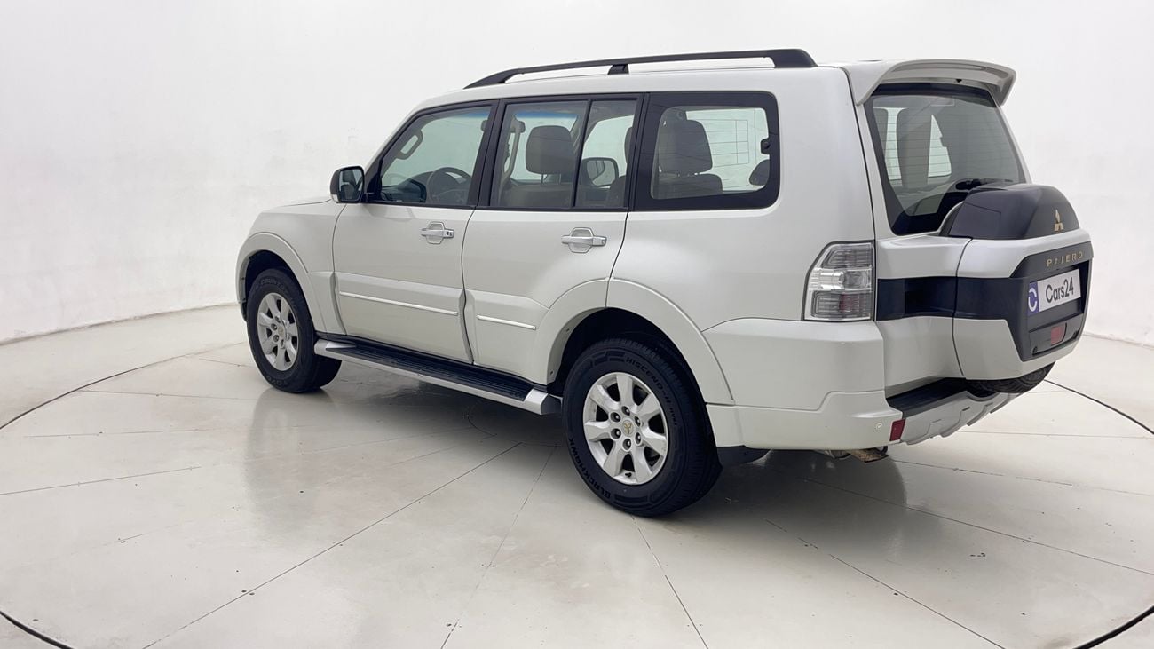 ميتسوبيشي باجيرو 2022 GLS MIDLINE | AED 1085/Month | 0 DP | 30 Day Return | Warranty | Service History