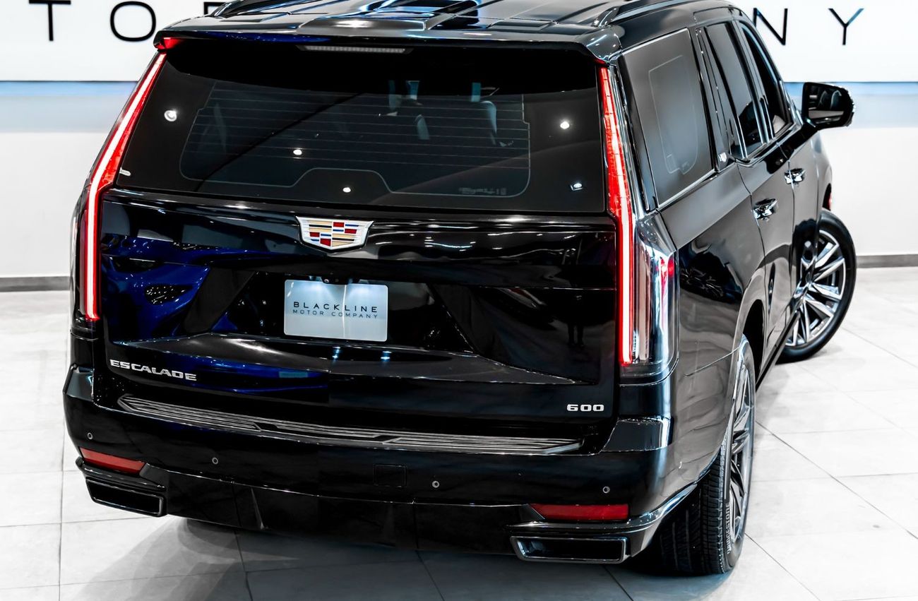 Cadillac Escalade 2022 Cadillac Escalade Sport Platinum, 2026 Agency Warranty, 2027 Agency Service Contract, Low KMs,