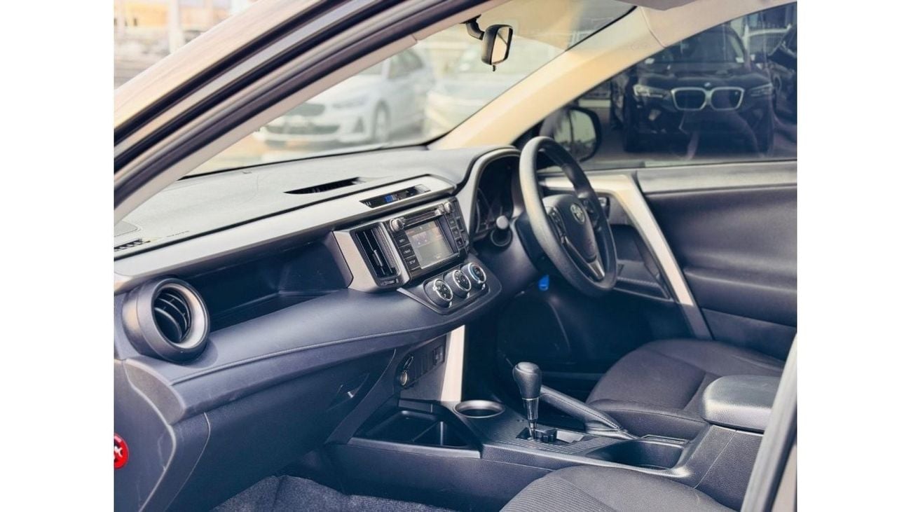 تويوتا راف ٤ -