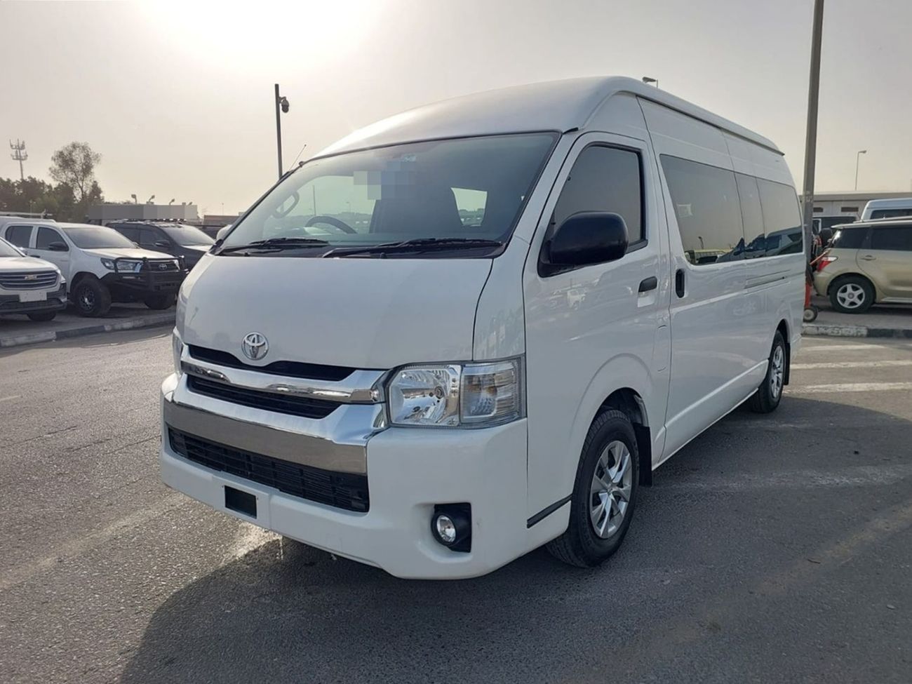 تويوتا هاياس TOYOTA HIACE COMMUTER VAN RHD 2017 MODEL 2.7 L PETROL AUTOMATIC(PM83742)