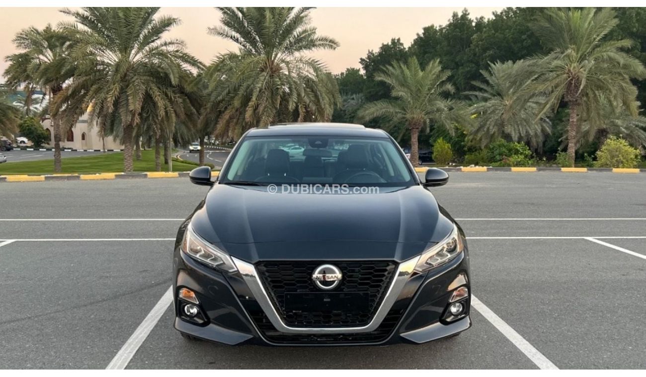 Used Nissan Altima SL 1400 km only 2022 for sale in Sharjah - 692157