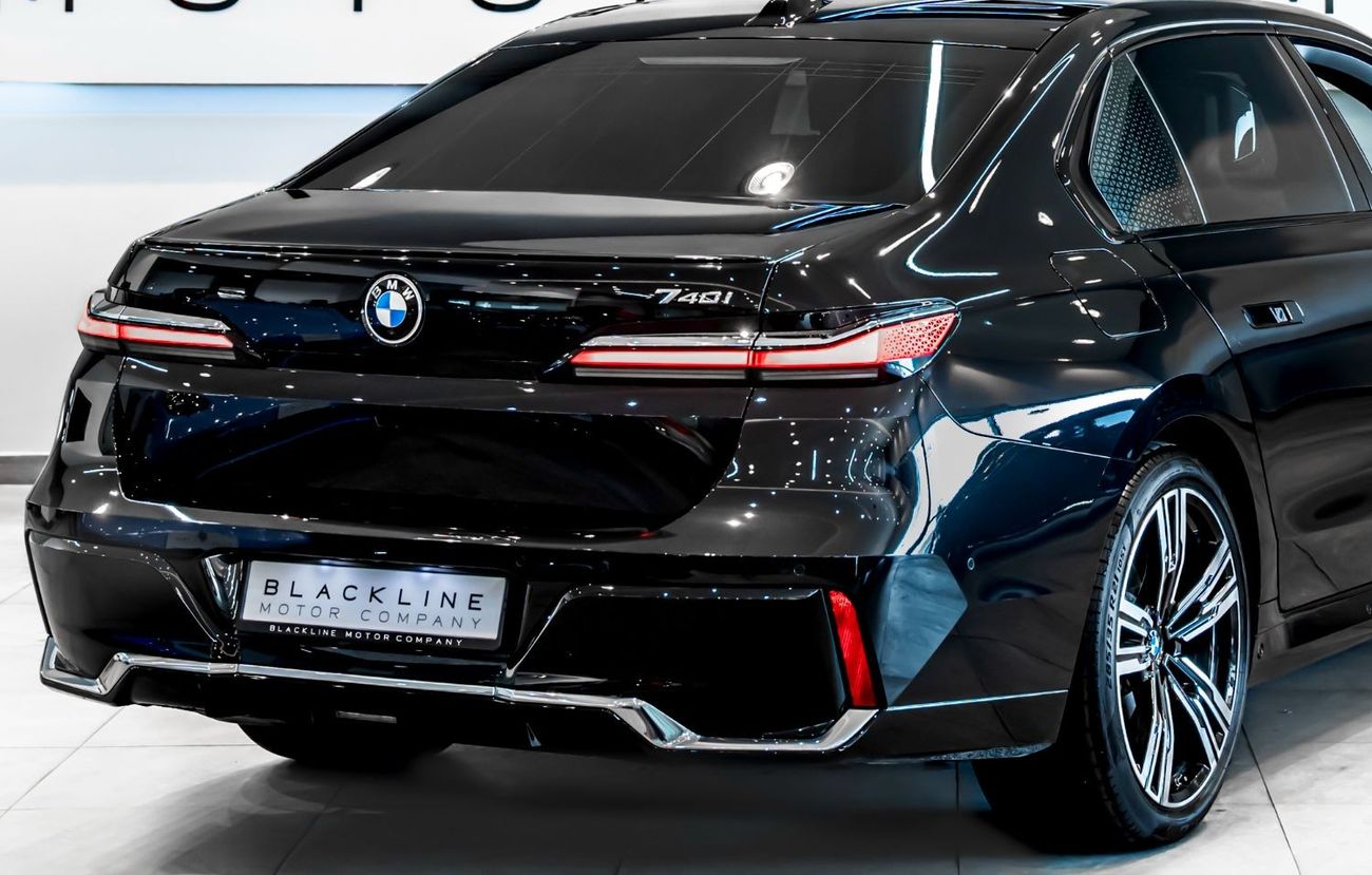 BMW 740Li 2023 BMW 740i, 2028 BMW Warranty + Service Contract, Low KMs, GCC