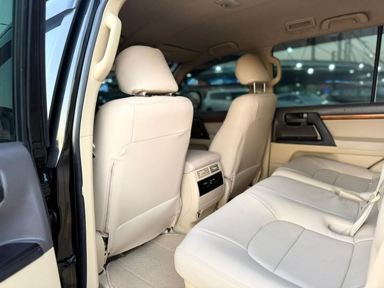 Toyota Land Cruiser 2017 | 4.5 DIESEL ENGINE | AUTOMATIC | LHD