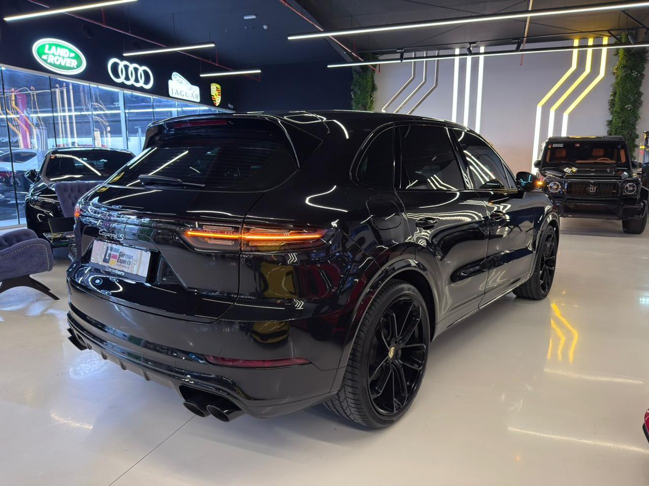 Porsche Cayenne S 2.9L (440 HP) 2019 Porsche Cayenne S - GCC - Full Service History