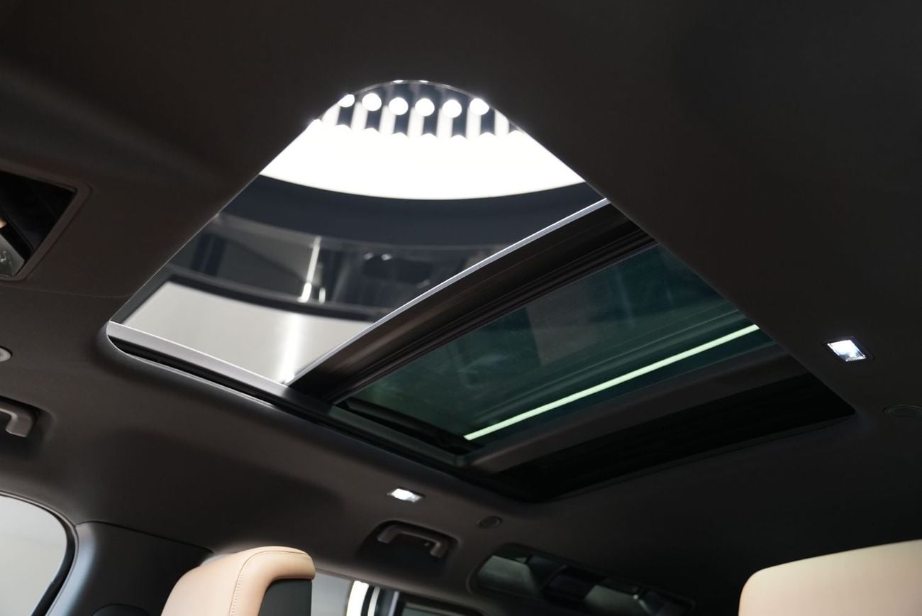 لاند روفر ديفندر P300 110 2.0L (5 Seater)