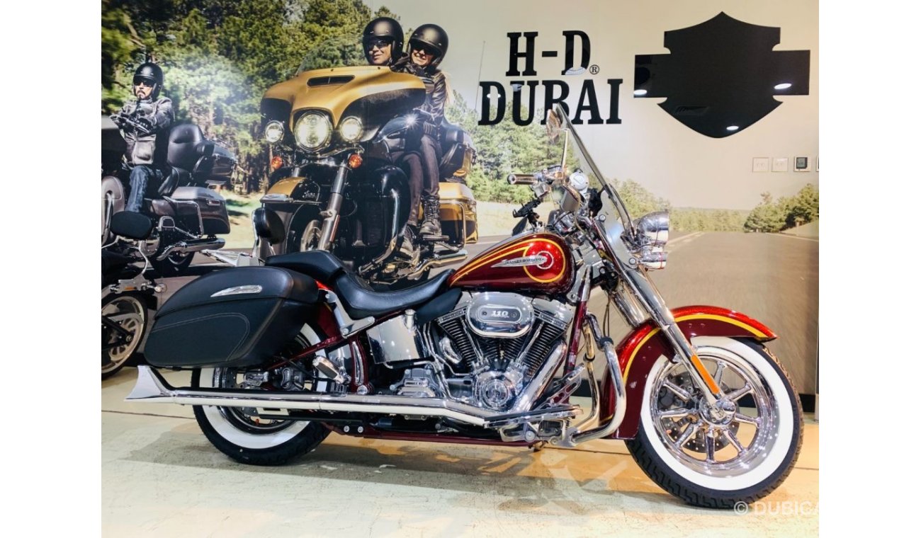 Harley-Davidson CVO Deluxe / Low Mileage / Like New / GCC