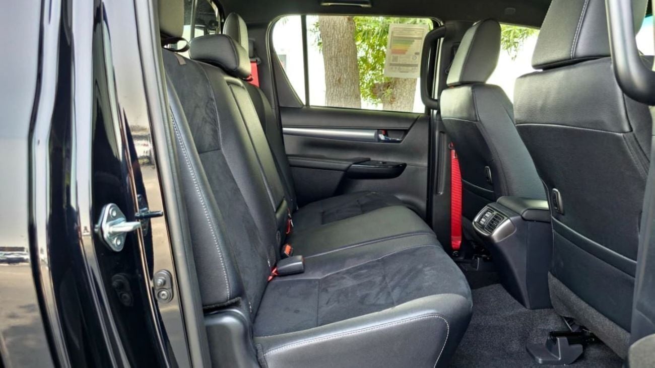 تويوتا هيلوكس GR SPORT 4.0L GR-S | 4 Door | Double Cabin | Automatic | Petrol | V6