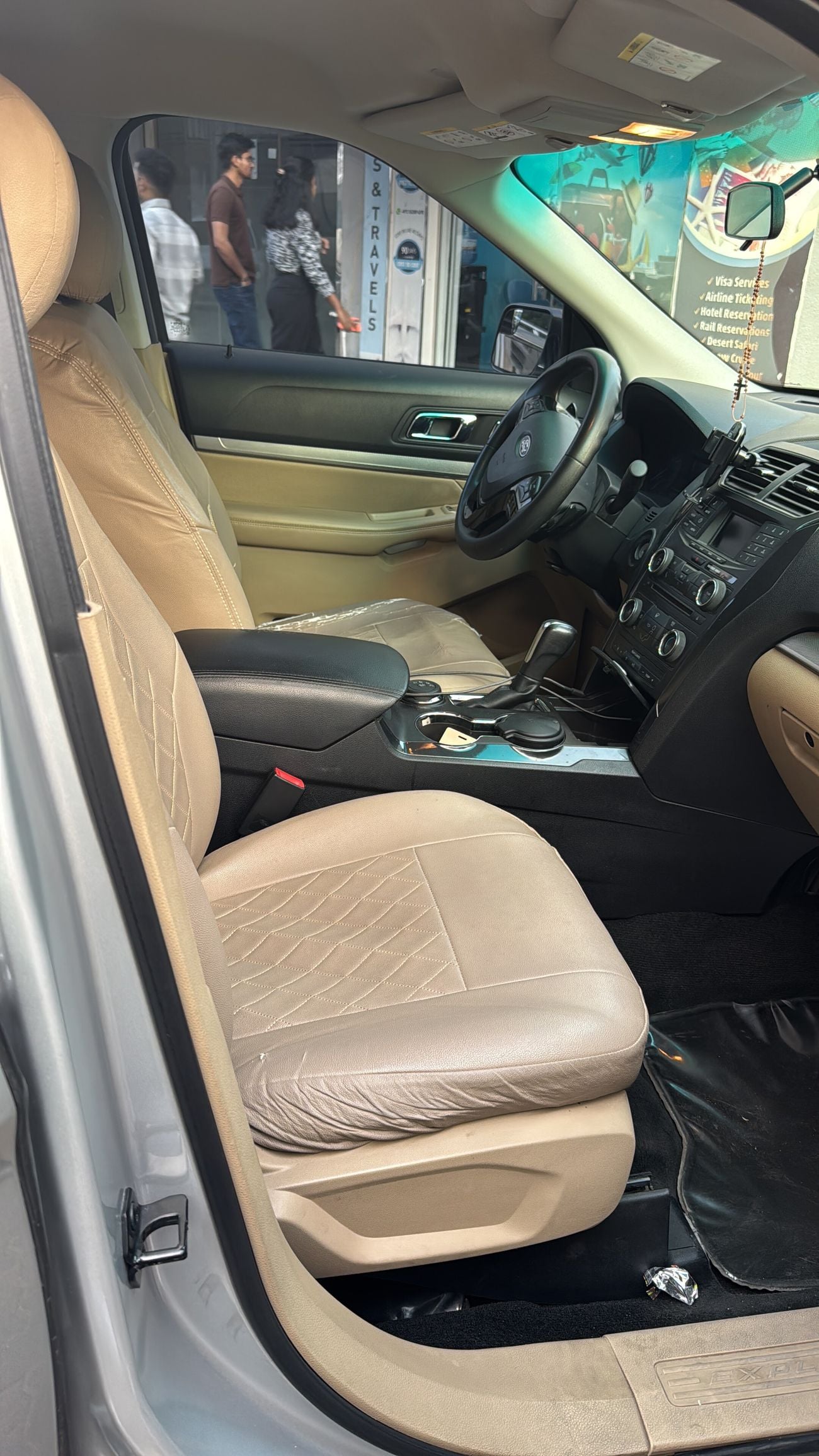 Ford Explorer Std 3.5L 4WD