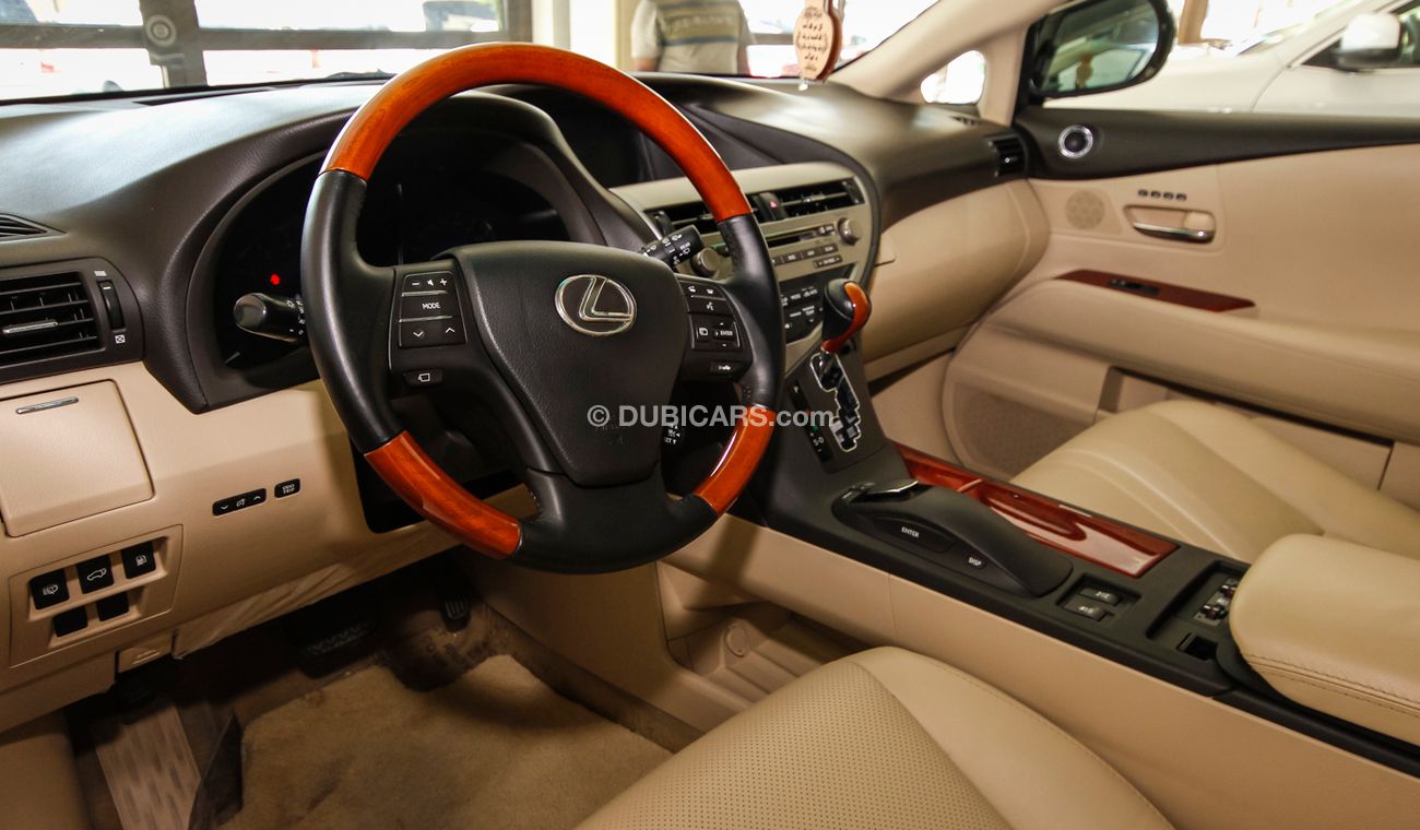Used Lexus RX350 2011 for sale in Sharjah - 40637