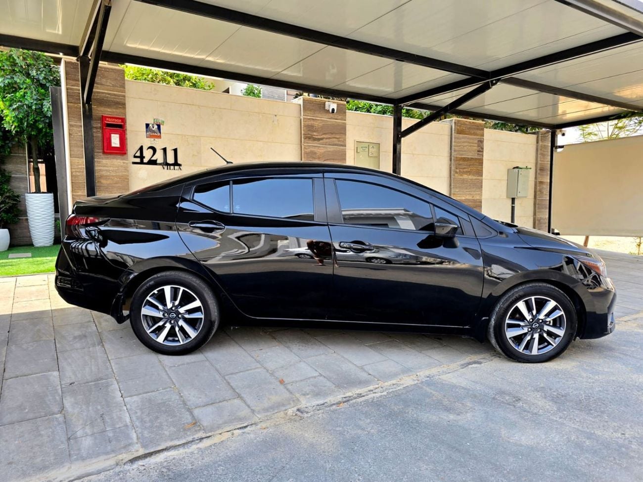 Nissan Versa SE EDITION