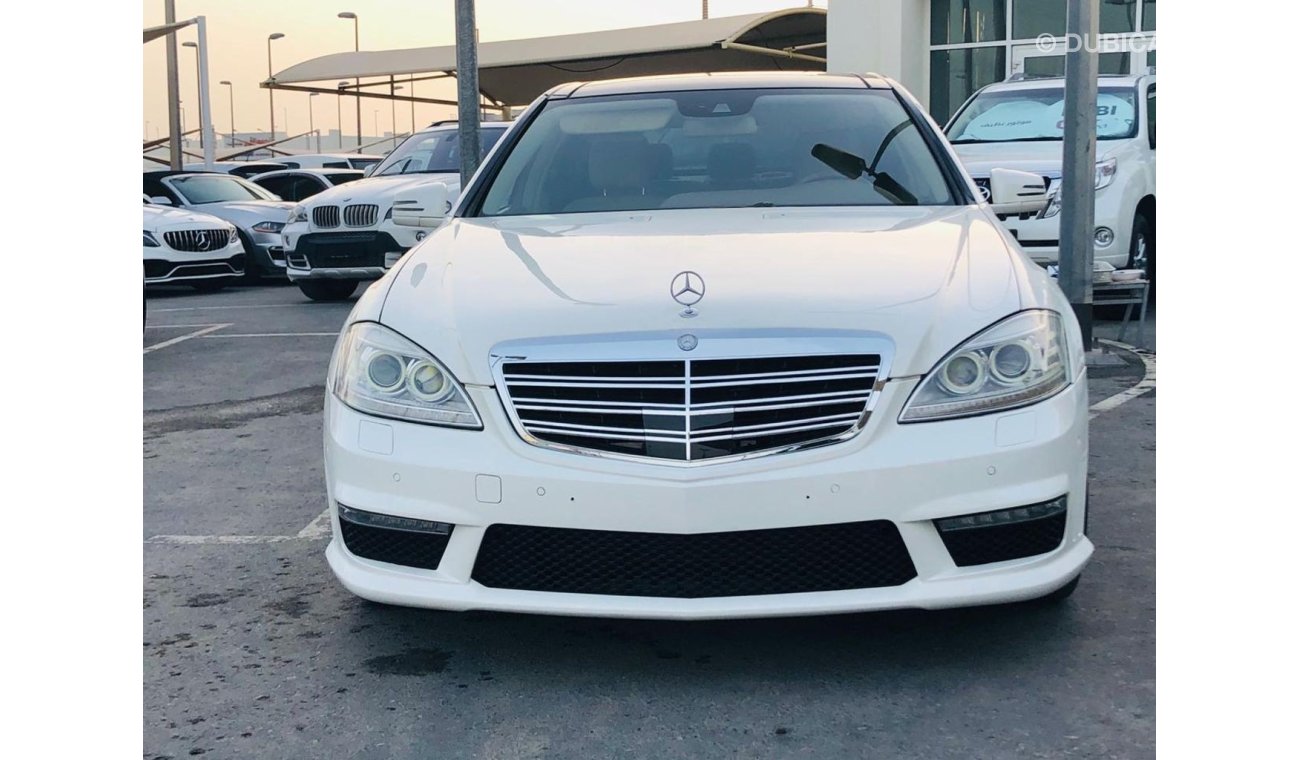 Mercedes-Benz S 350 model 2011 GCC car prefect condition low mileage