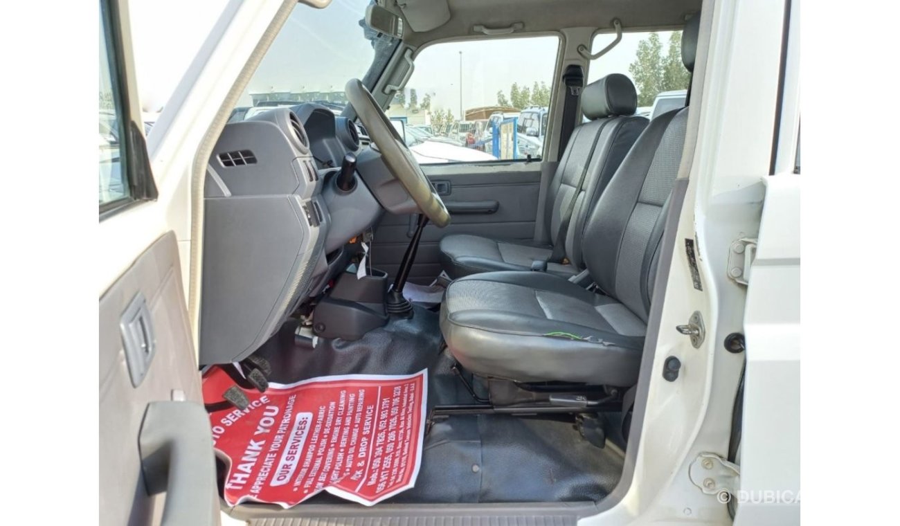 Toyota Land Cruiser 70 TOYOTA LAND CRUISER HARD TOP LEFT HAND DRIVE (PM 840)