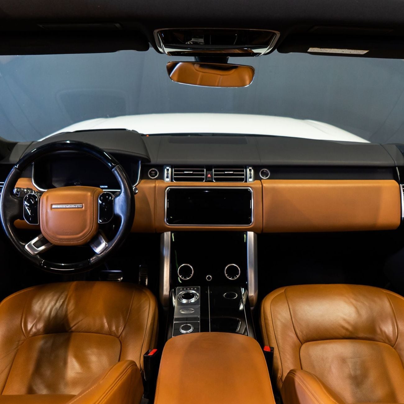 لاند روفر رينج روفر AED 3,161 pm  • 0% Downpayment • Range Rover Vogue SE P400 • 1 Year Warranty