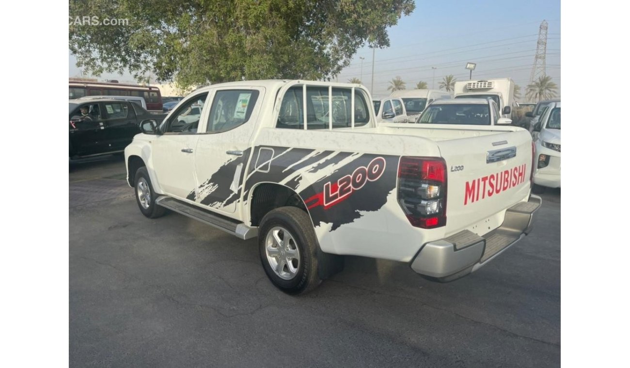 Mitsubishi L200 AUTOMATC  DEASEIL 2,4  FULL  OPTION