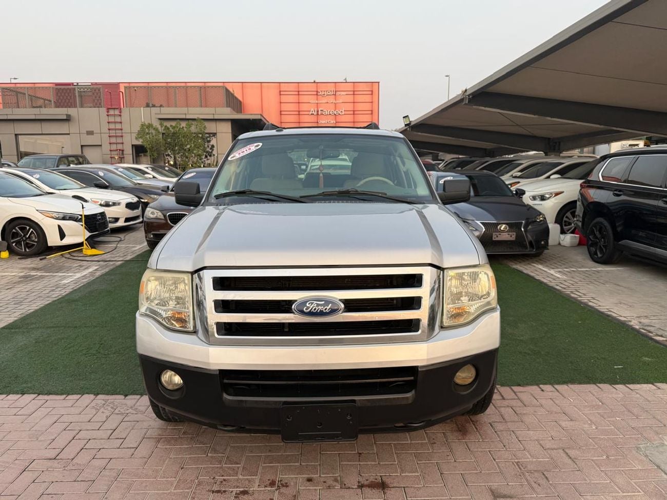 Ford Expedition XLT 7 seats No. 2, GCC specs