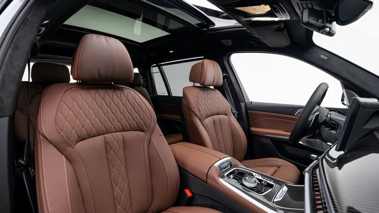 بي أم دبليو X7 M60i - 2025 - GCC - Under Warranty