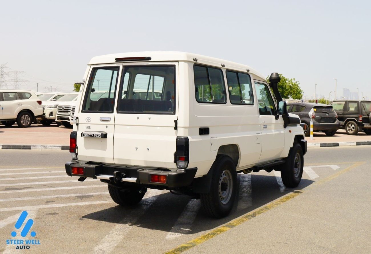 Toyota Land Cruiser 70 LC78 4.0L Petrol - Automatic - V6